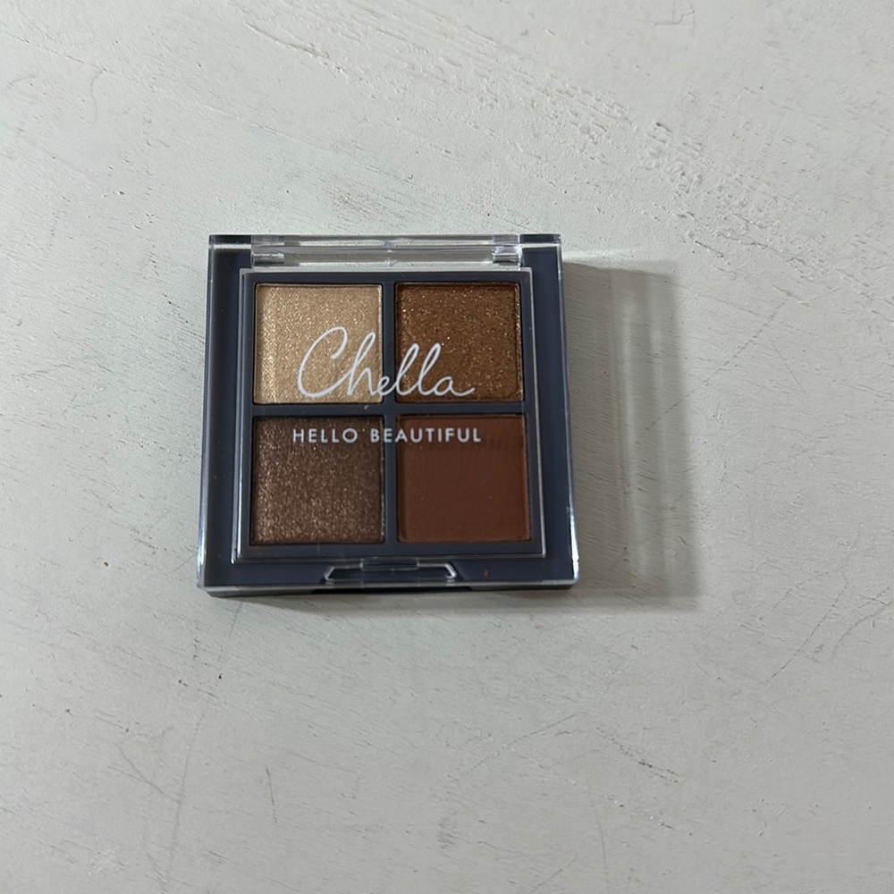 Chella travel size eye shadow palatte